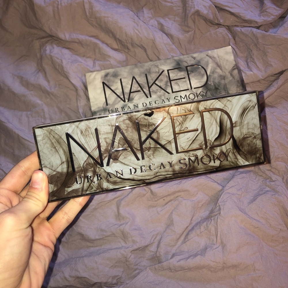 BRAND NEW Urban Decay NAKED Smoky palette